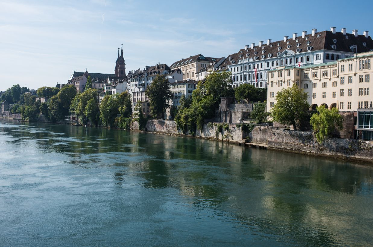 Vizitë në Basel: Shëtitje në qytetin e kulturës dhe historisë